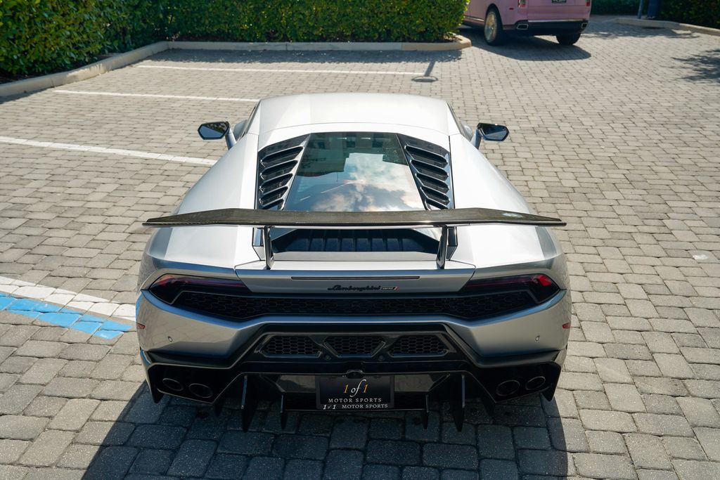 2015 Lamborghini Huracan 2dr Coupe LP 610-4 - 23058615 - 22