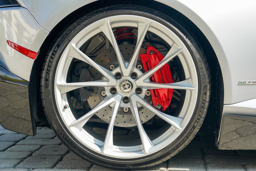 2015 Lamborghini Huracan 2dr Coupe LP 610-4 - 23058615 - 31