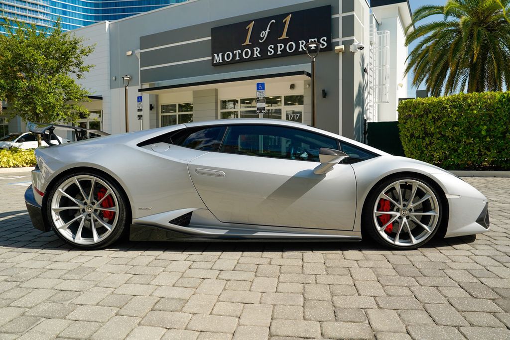 2015 Lamborghini Huracan 2dr Coupe LP 610-4 - 23058615 - 32
