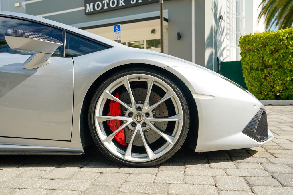 2015 Lamborghini Huracan 2dr Coupe LP 610-4 - 23058615 - 33