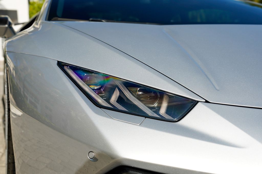 2015 Lamborghini Huracan 2dr Coupe LP 610-4 - 23058615 - 39