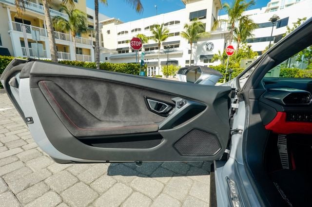 2015 Lamborghini Huracan 2dr Coupe LP 610-4 - 23058615 - 54