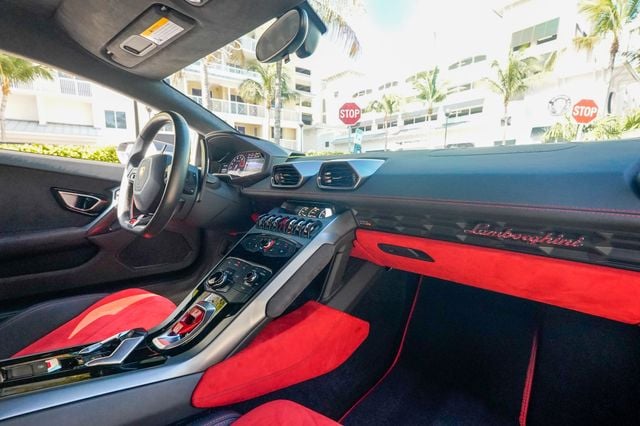 2015 Lamborghini Huracan 2dr Coupe LP 610-4 - 23058615 - 84