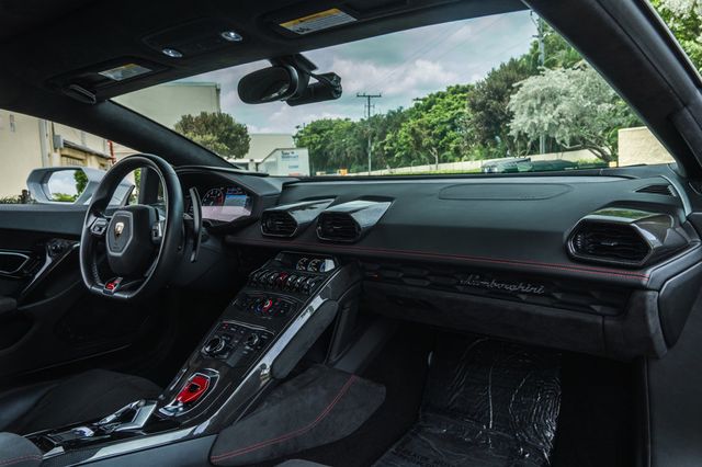 2015 Lamborghini Huracan 2dr Coupe LP 610-4 - 23058770 - 18
