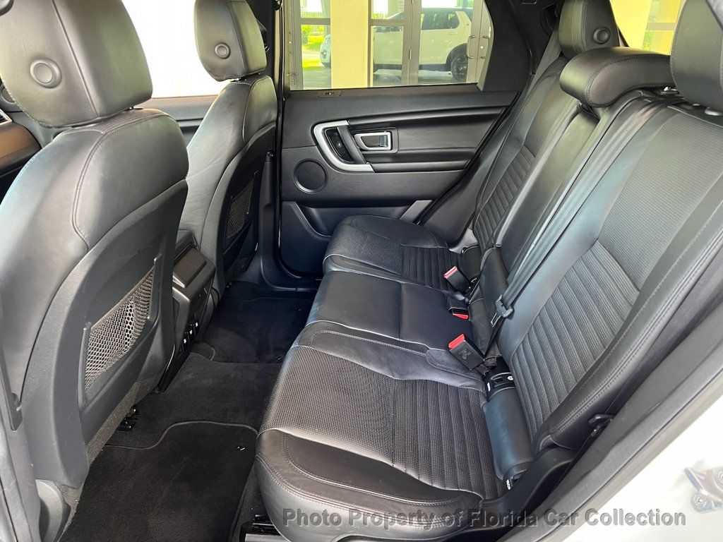 2015 Land Rover Discovery Sport HSE LUX AWD Black Design 3rd Row - 22927661 - 40