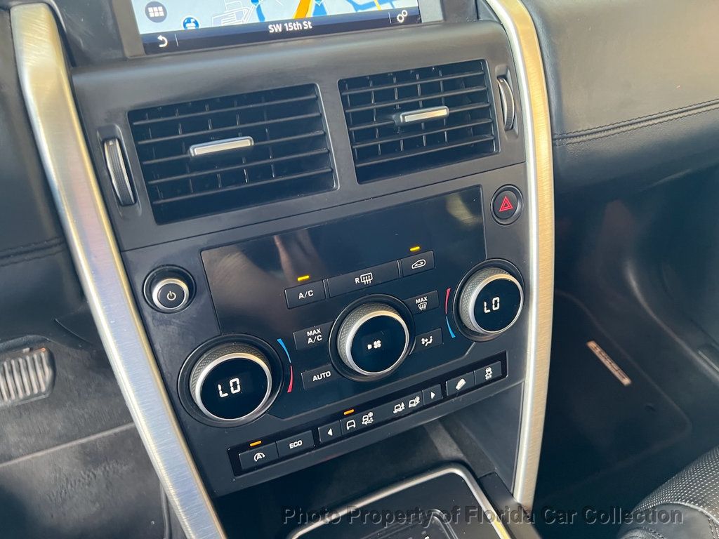 2015 Land Rover Discovery Sport HSE LUX AWD Black Design 3rd Row - 22927661 - 54