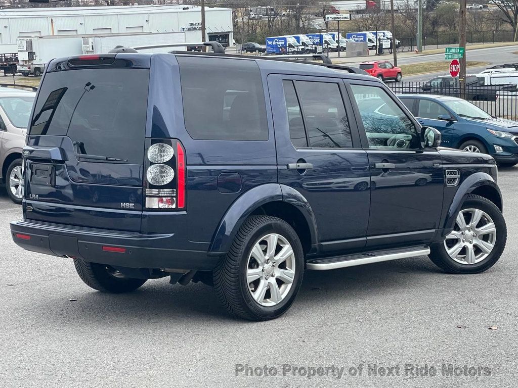 2015 Land Rover LR4 HSE photo 2