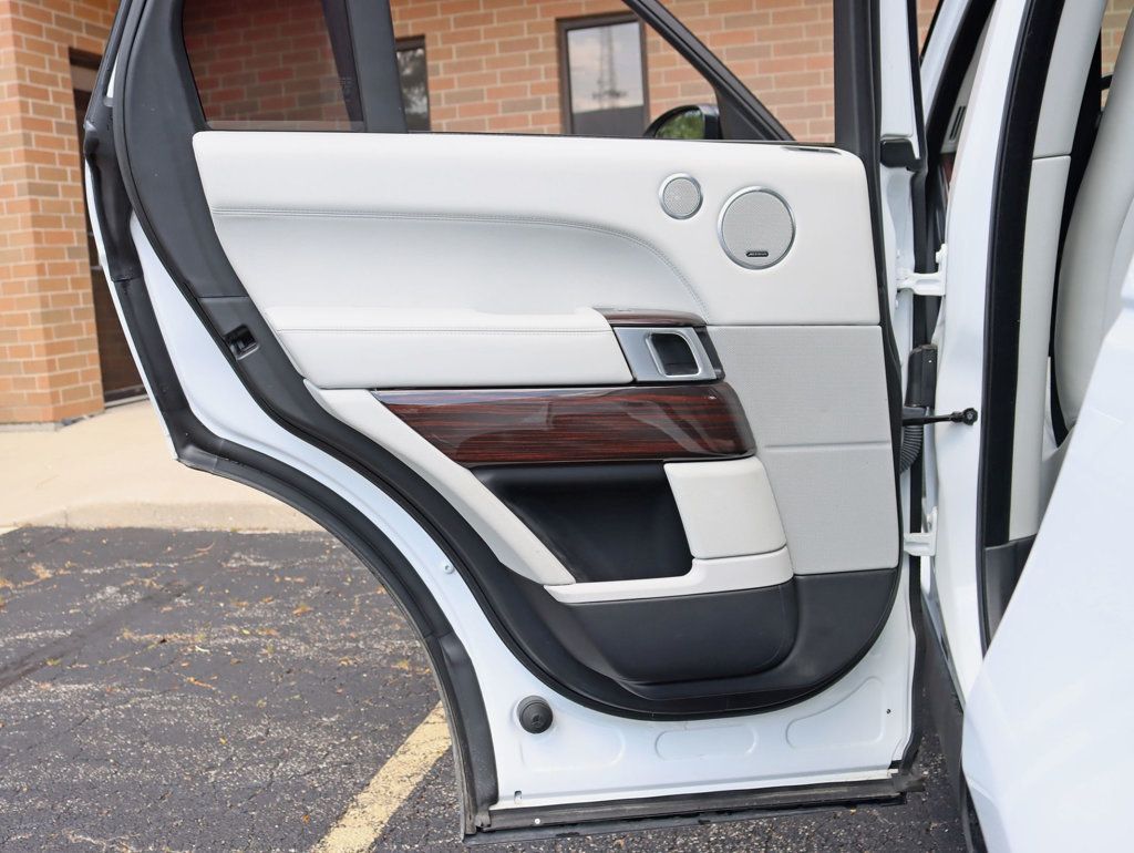 2015 Land Rover Range Rover 4WD 4dr HSE WITH MERIDIAN SOUND PACKAGE - 23070861 - 36