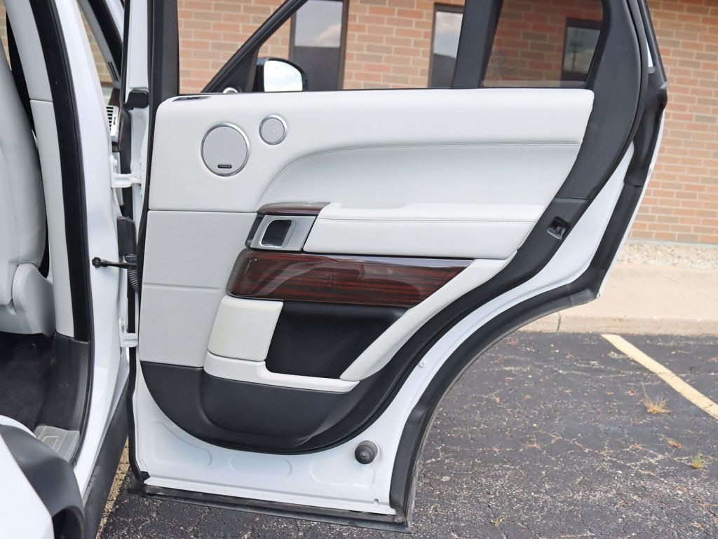 2015 Land Rover Range Rover 4WD 4dr HSE WITH MERIDIAN SOUND PACKAGE - 23070861 - 37