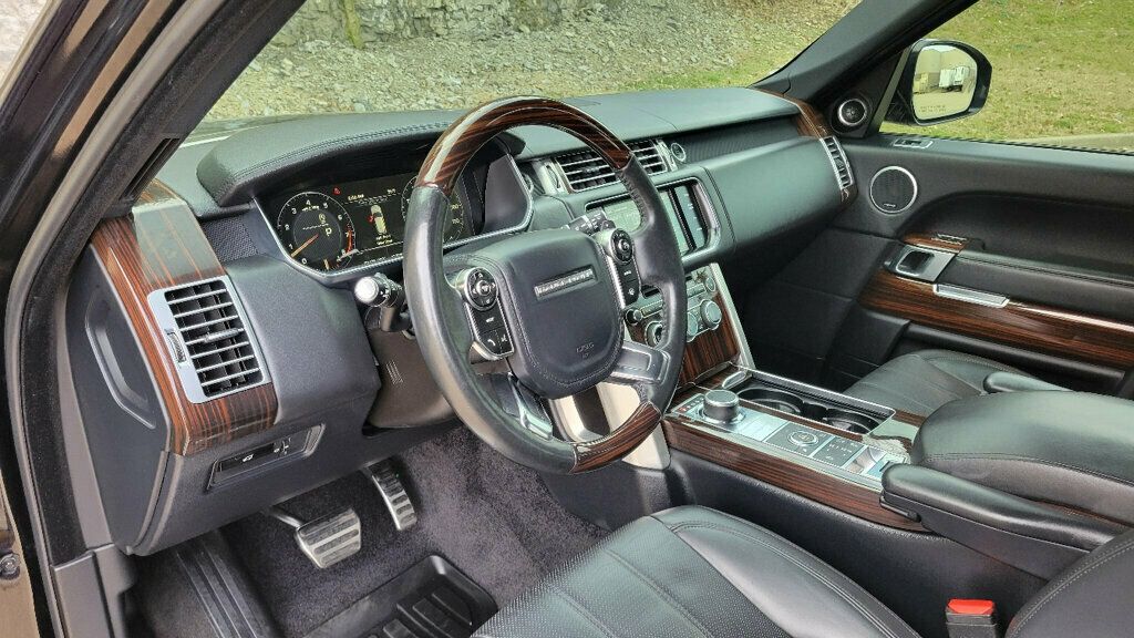 2015 Land Rover Range Rover V8 Supercharged, Vision Assist, Incontrol, Meridian Sound System - 22345105 - 9