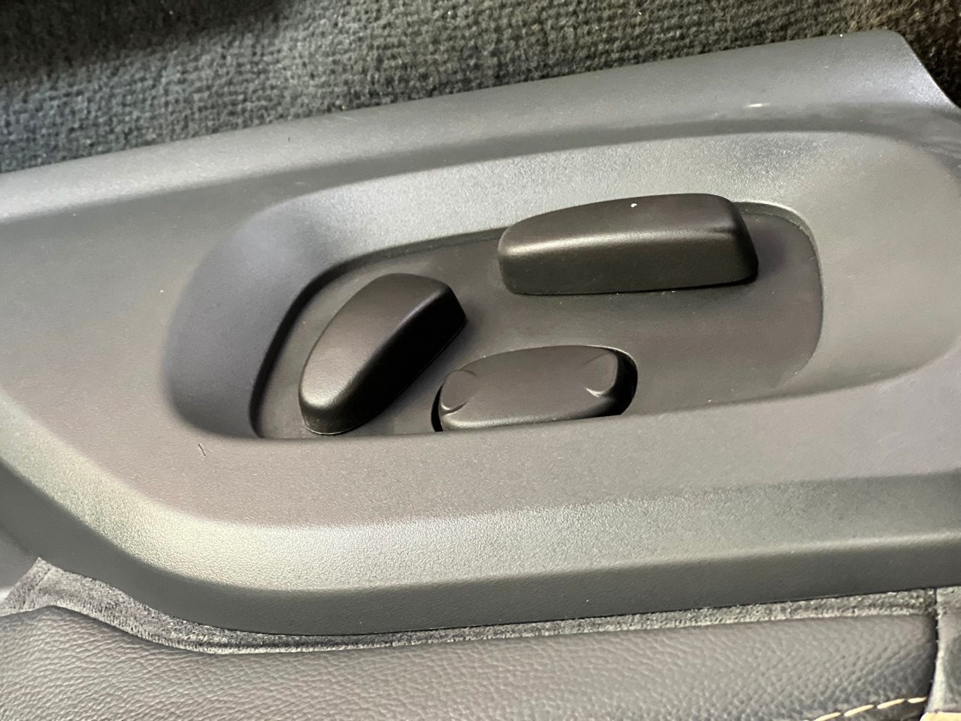 2015 Land Rover Range Rover Evoque 5dr Hatchback Dynamic - 22838952 - 16