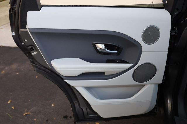 2015 Land Rover Range Rover Evoque 5dr Hatchback Pure Plus - 22961893 - 16