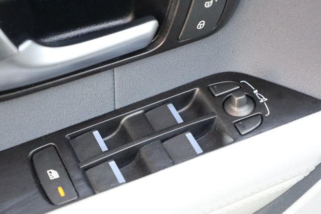 2015 Land Rover Range Rover Evoque 5dr Hatchback Pure Plus - 22961893 - 31