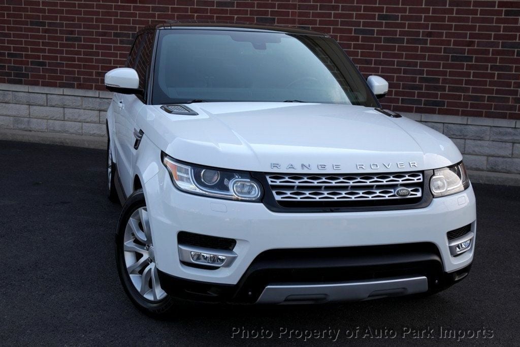 2015 Land Rover Range Rover Sport HSE photo 13