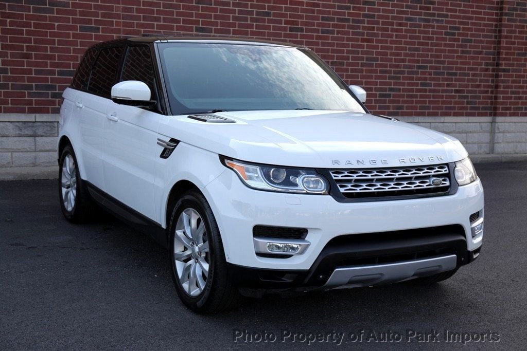 2015 Land Rover Range Rover Sport HSE photo 16