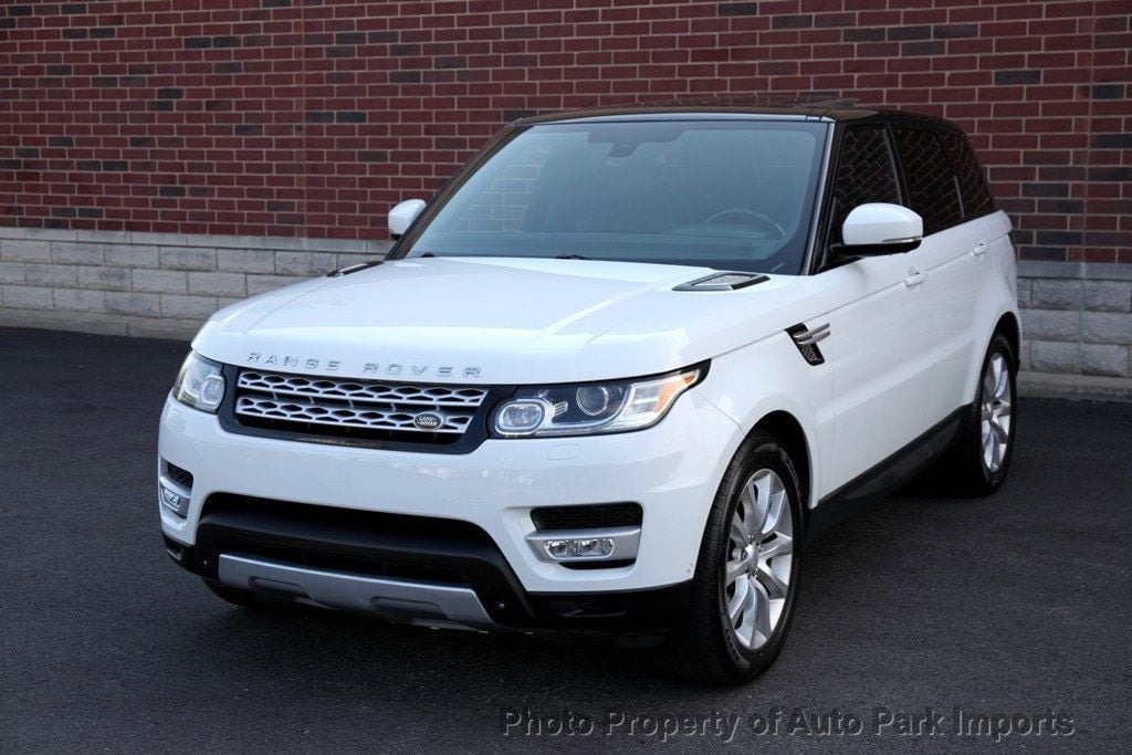 2015 Land Rover Range Rover Sport HSE photo 17