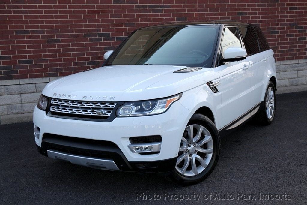 2015 Land Rover Range Rover Sport HSE photo 2