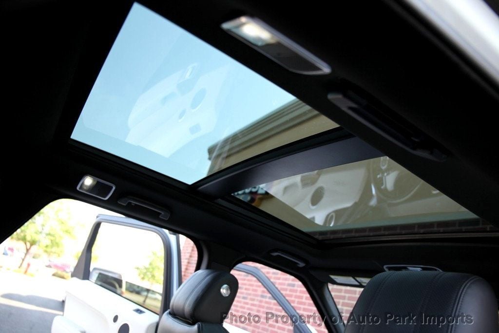 2015 Land Rover Range Rover Sport HSE photo 33