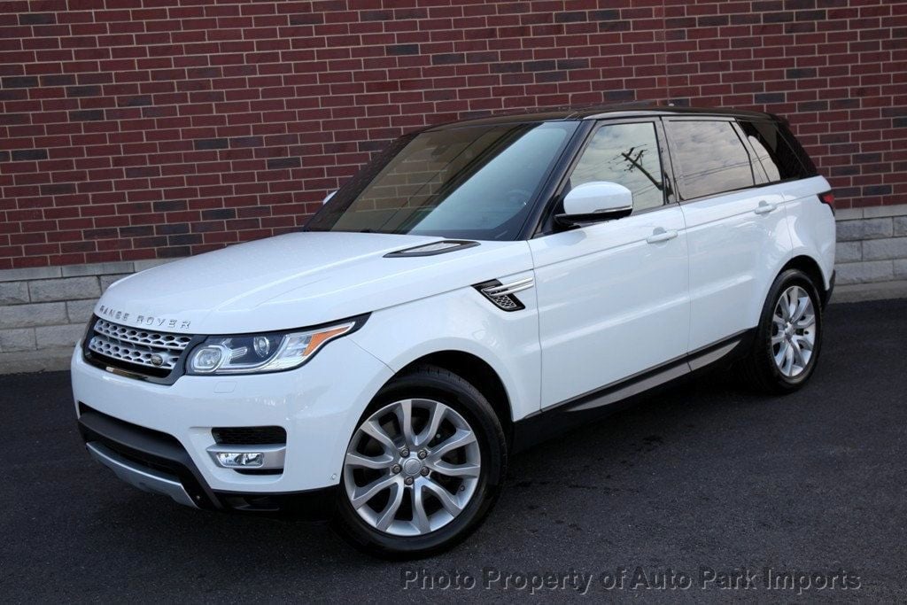 2015 Land Rover Range Rover Sport HSE photo 3