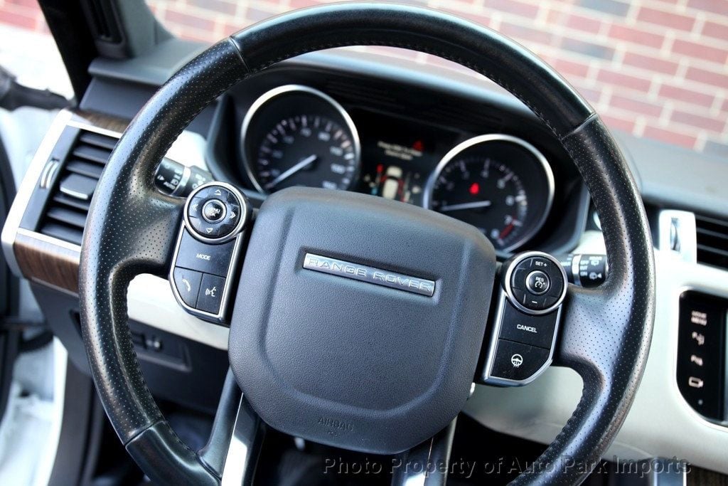2015 Land Rover Range Rover Sport HSE photo 45