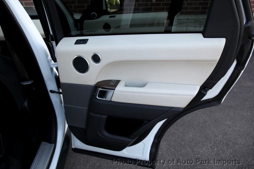 2015 Land Rover Range Rover Sport HSE photo 49