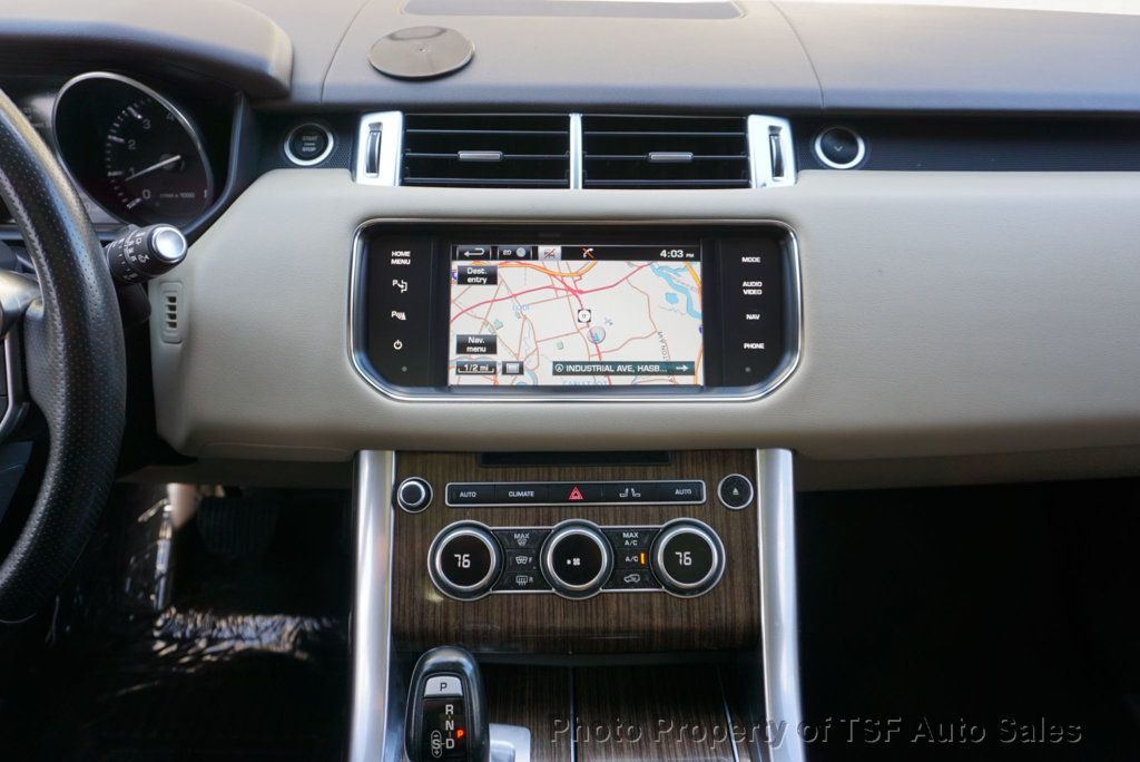 2015 Land Rover Range Rover Sport HSE photo 16