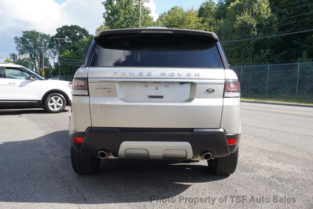 2015 Land Rover Range Rover Sport HSE photo 6