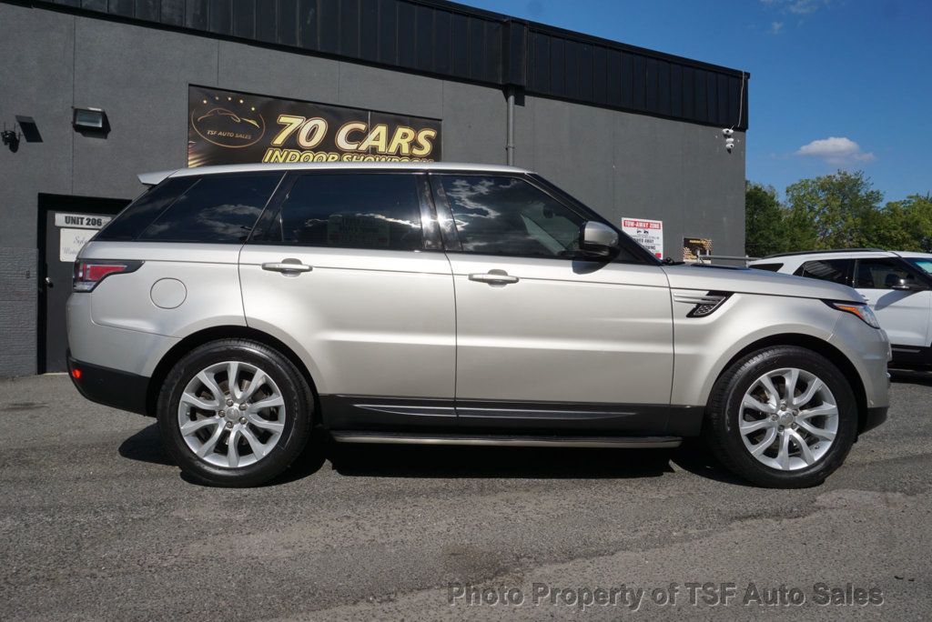 2015 Land Rover Range Rover Sport HSE photo 8