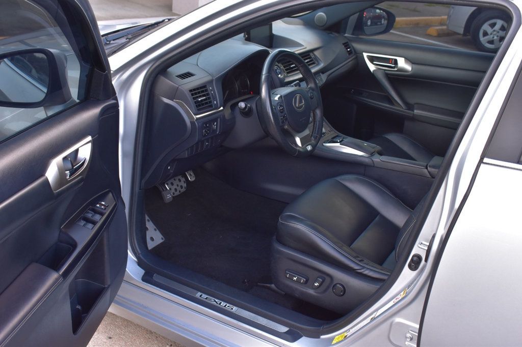 2015 Lexus CT 200h 5dr Sedan Hybrid - 22613622 - 14