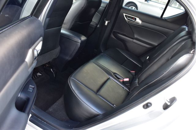 2015 Lexus CT 200h 5dr Sedan Hybrid - 22613622 - 18