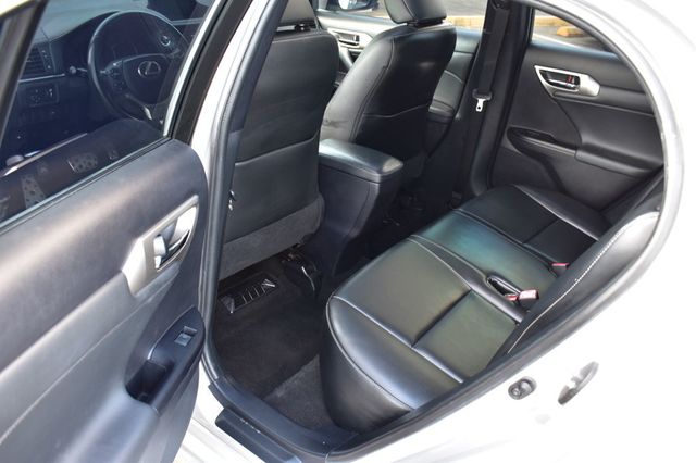 2015 Lexus CT 200h 5dr Sedan Hybrid - 22613622 - 20