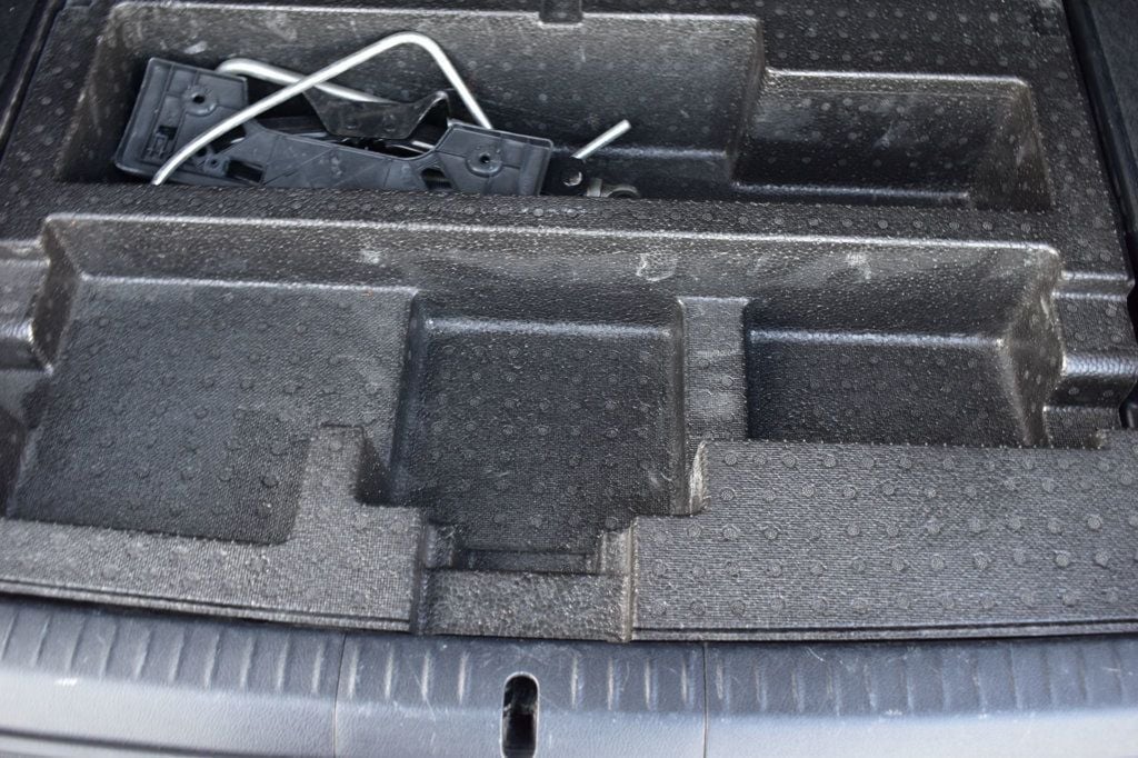 2015 Lexus CT 200h 5dr Sedan Hybrid - 22613622 - 59