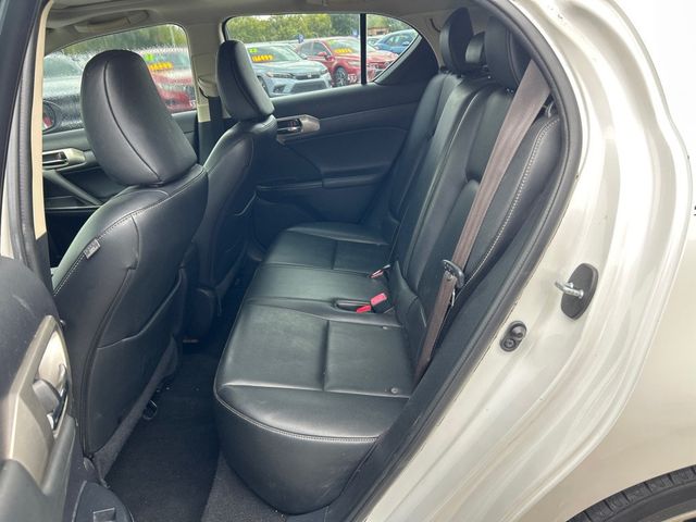 2015 Lexus CT 200h 5dr Sedan Hybrid - 23087658 - 6