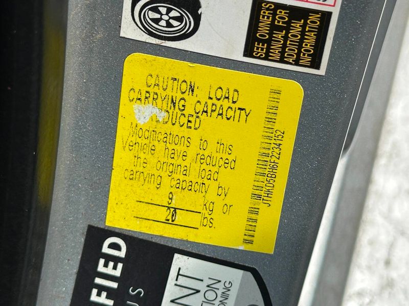 2015 Lexus CT 200h 5dr Sedan Hybrid - 22880871 - 15