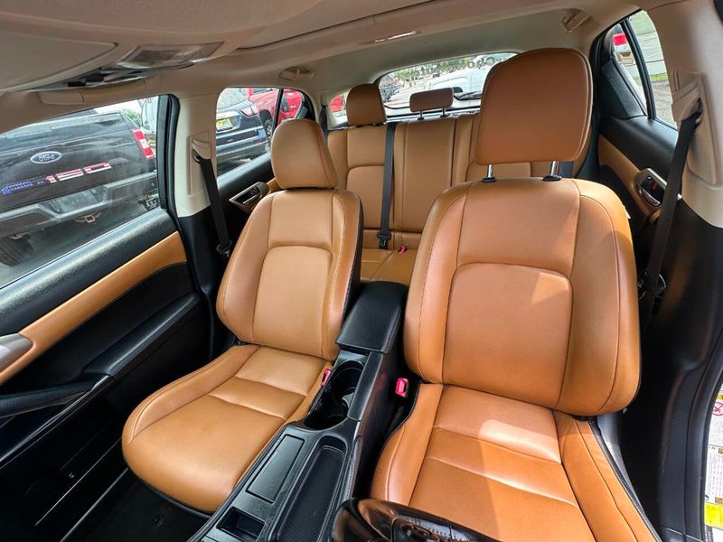 2015 Lexus CT 200h 5dr Sedan Hybrid - 22880871 - 16