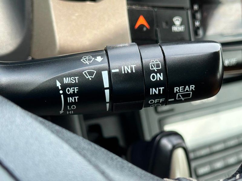 2015 Lexus CT 200h 5dr Sedan Hybrid - 22880871 - 29