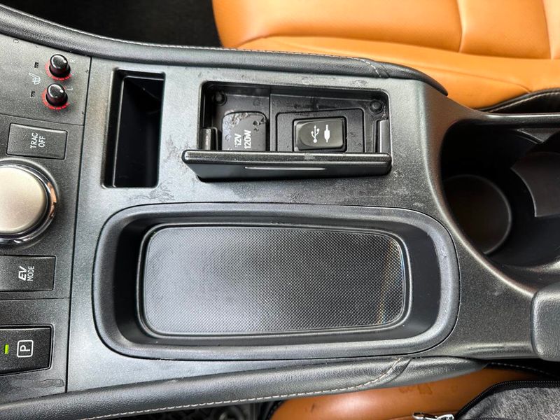 2015 Lexus CT 200h 5dr Sedan Hybrid - 22880871 - 34