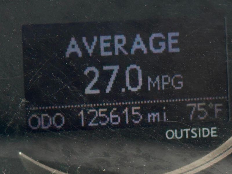 2015 Lexus CT 200h 5dr Sedan Hybrid - 22880871 - 39