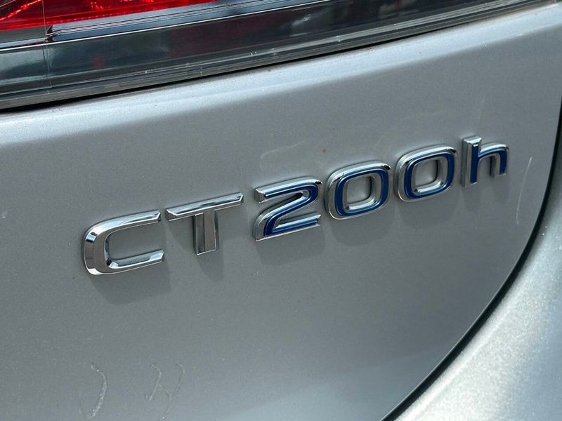 2015 Lexus CT 200h 5dr Sedan Hybrid - 22880871 - 4