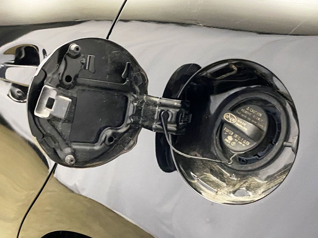 2015 Lexus CT 200h 5dr Sedan Hybrid - 22926152 - 17