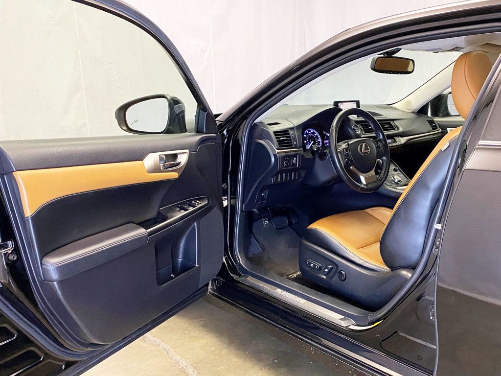 2015 Lexus CT 200h 5dr Sedan Hybrid - 22926152 - 18