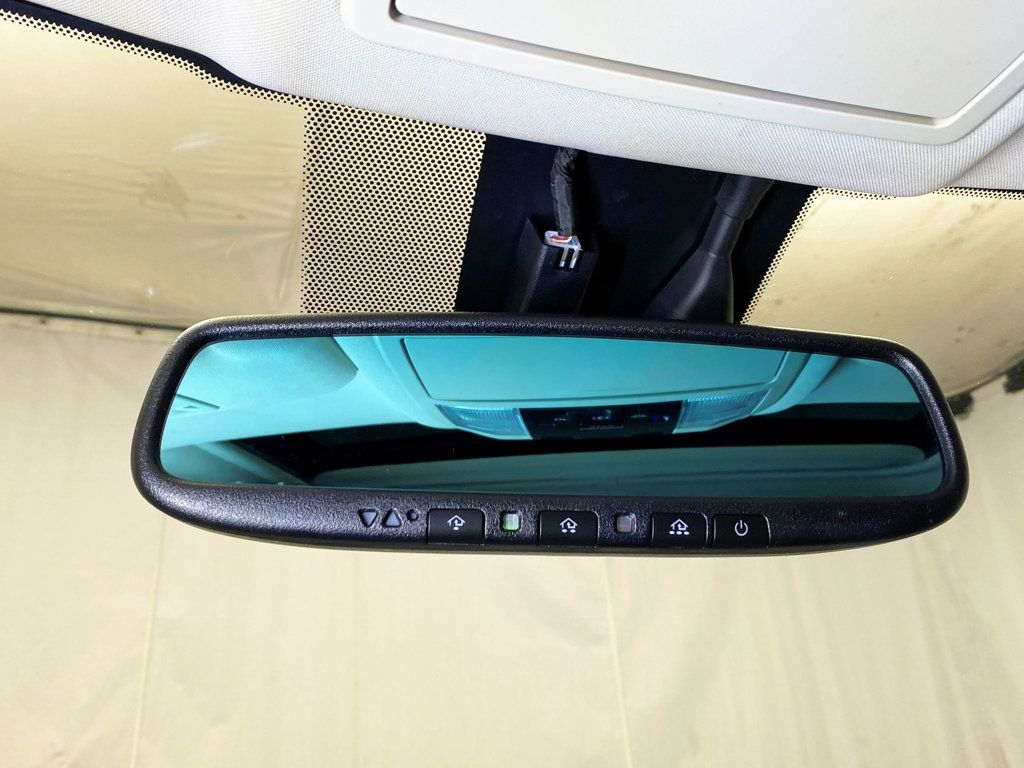 2015 Lexus CT 200h 5dr Sedan Hybrid - 22926152 - 39