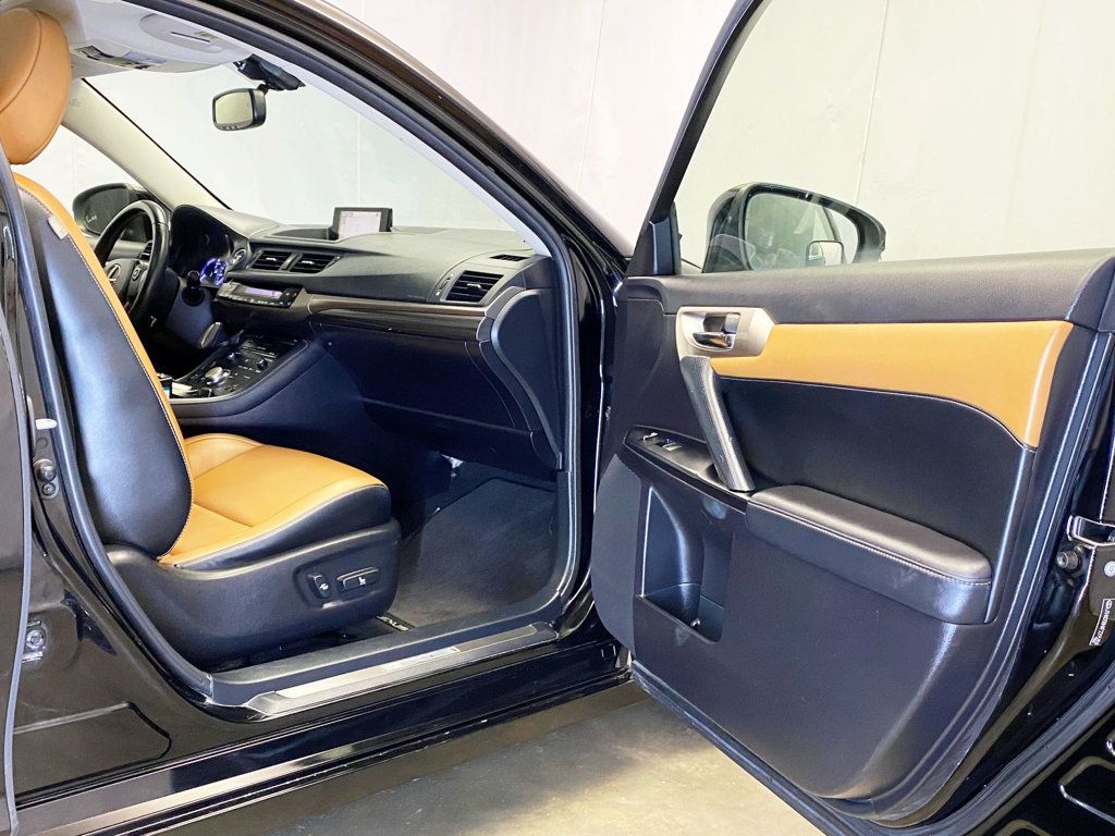 2015 Lexus CT 200h 5dr Sedan Hybrid - 22926152 - 42