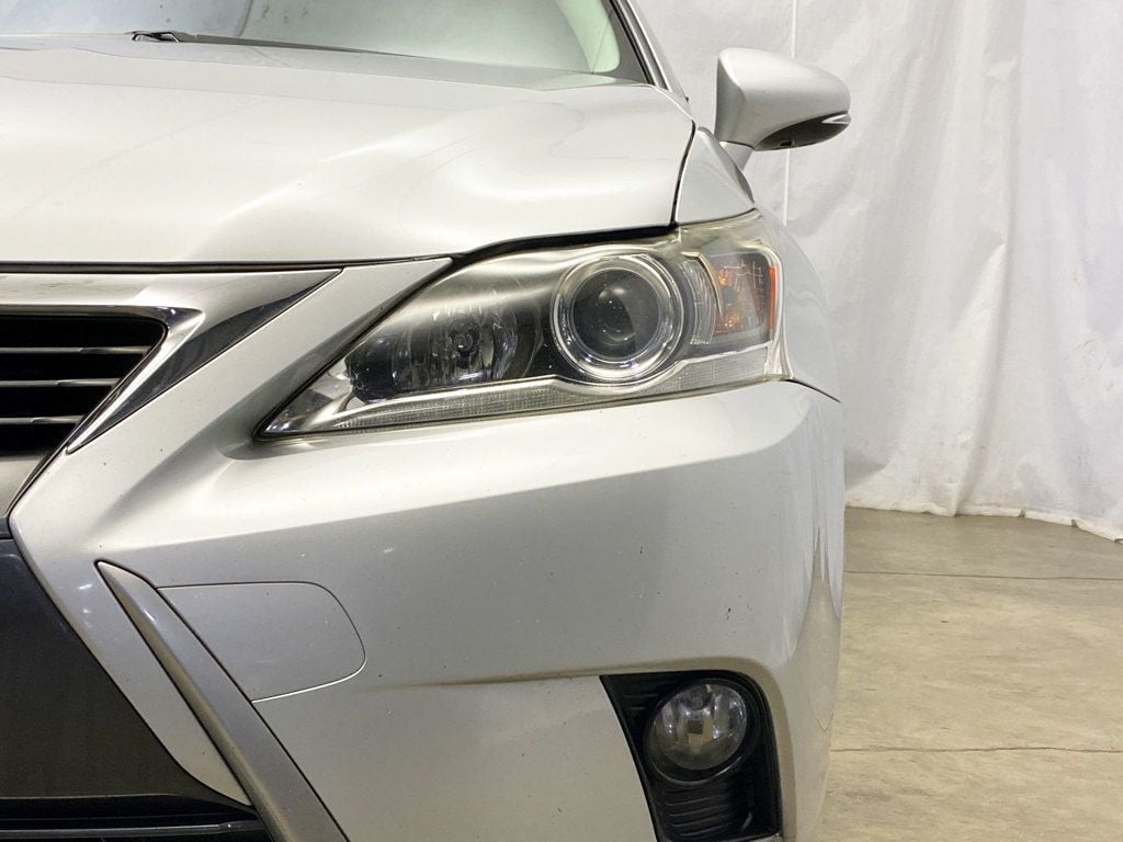 2015 Lexus CT 200h 5dr Sedan Hybrid - 22928331 - 13