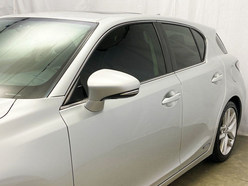 2015 Lexus CT 200h photo 2