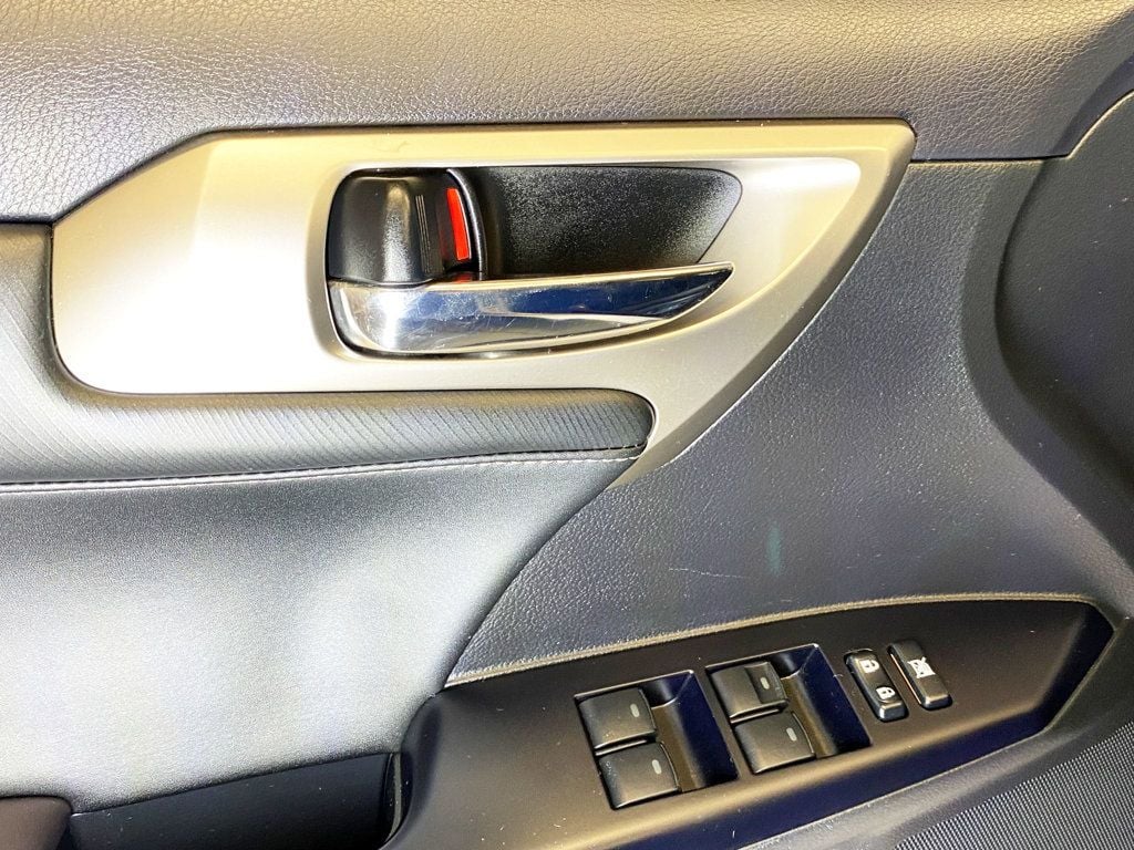 2015 Lexus CT 200h 5dr Sedan Hybrid - 22928331 - 19