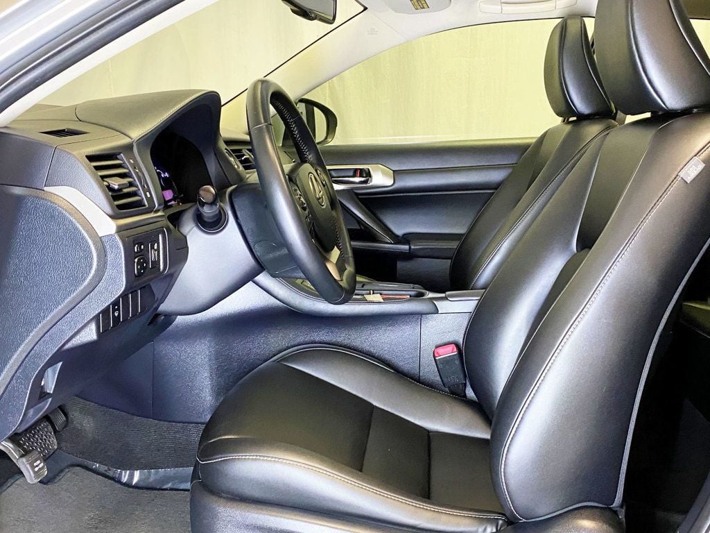 2015 Lexus CT 200h 5dr Sedan Hybrid - 22928331 - 20