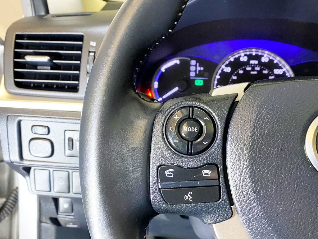 2015 Lexus CT 200h 5dr Sedan Hybrid - 22928331 - 25