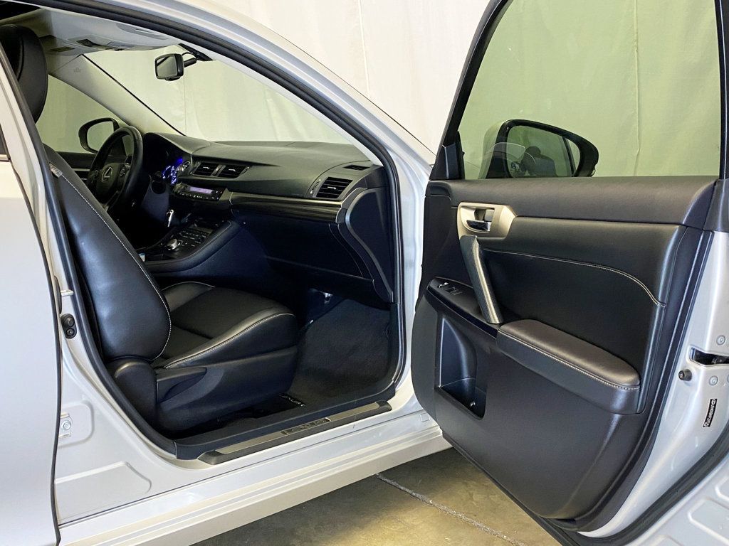 2015 Lexus CT 200h 5dr Sedan Hybrid - 22928331 - 38