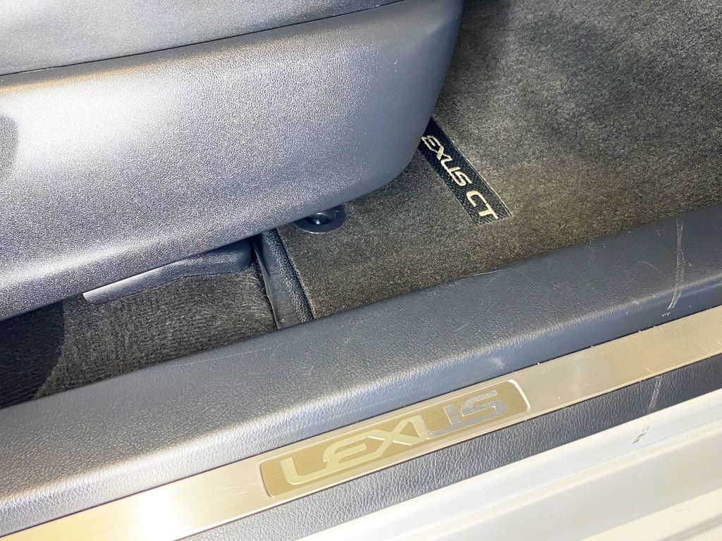 2015 Lexus CT 200h 5dr Sedan Hybrid - 22928331 - 41